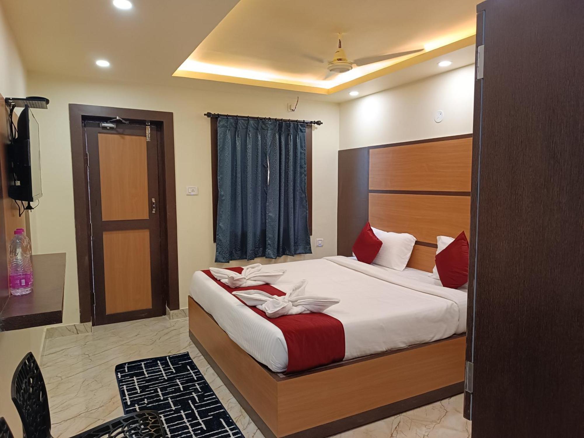 Mom Hotel - Unit Of Mom Hotel Puri Buitenkant foto