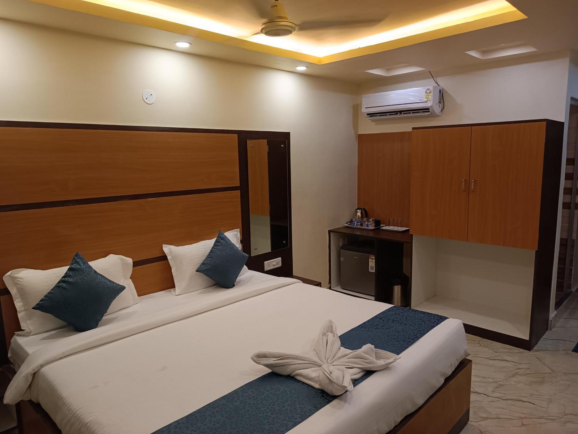 Mom Hotel - Unit Of Mom Hotel Puri Buitenkant foto