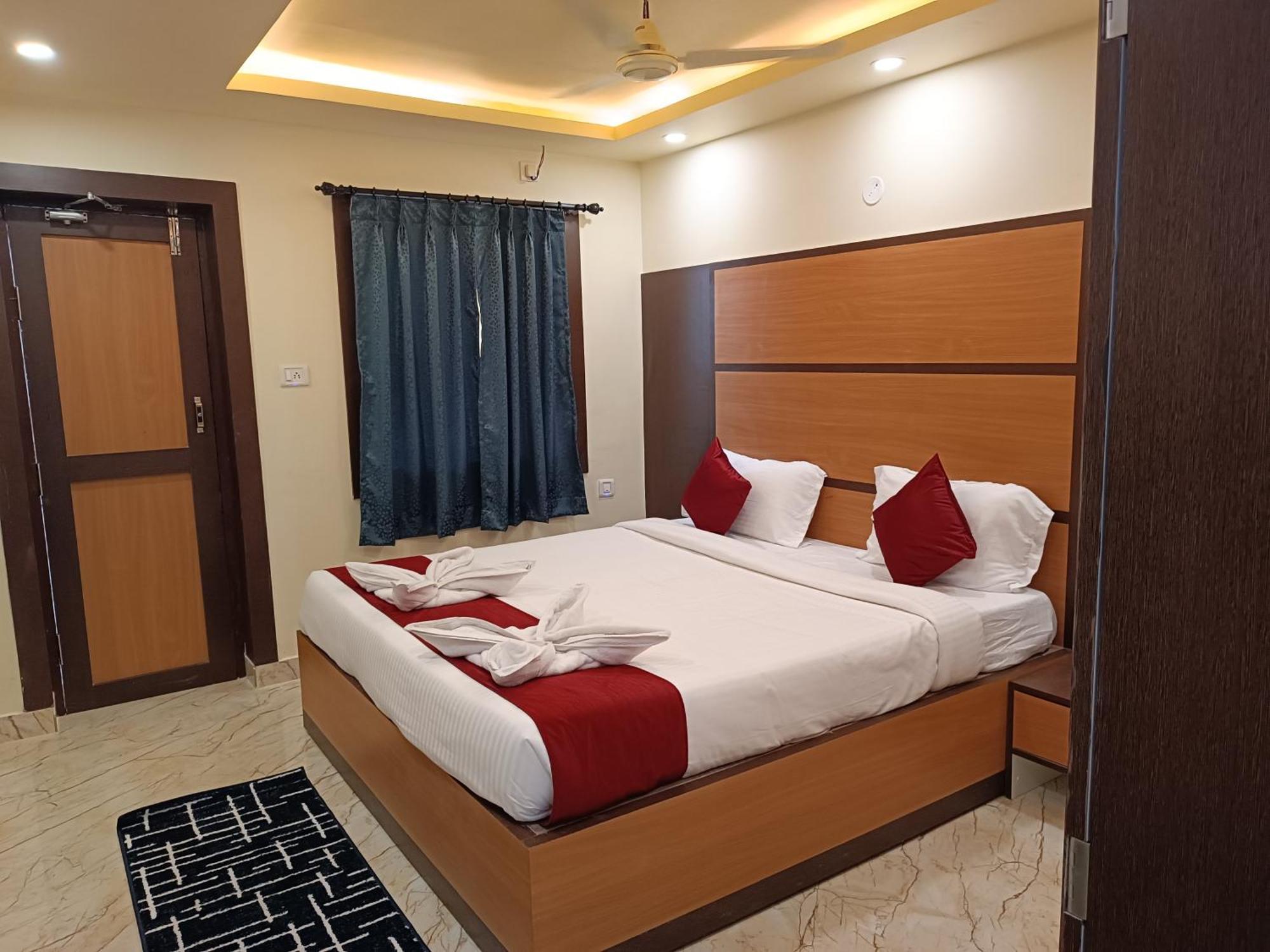 Mom Hotel - Unit Of Mom Hotel Puri Buitenkant foto
