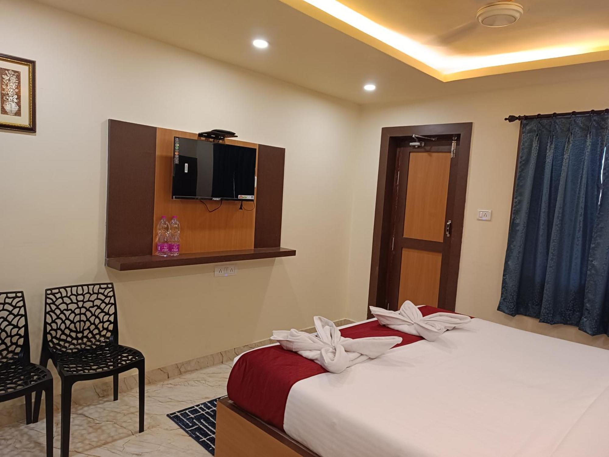 Mom Hotel - Unit Of Mom Hotel Puri Buitenkant foto